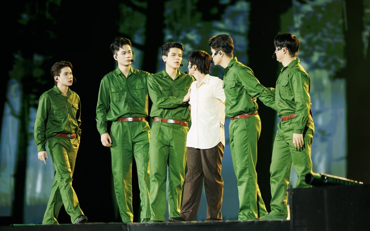 Concert day 1 Anh Trai Vượt Ngàn Chông Gai 2026: Dấu ấn thăng hoa của đại nhạc hội ảnh 3