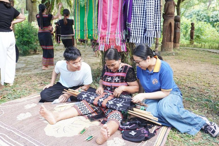 Theo nhịp cồng chiêng, khám phá văn hóa Tây Nguyên ảnh 2
