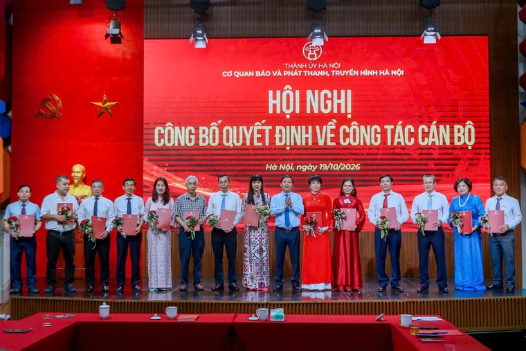 Cơ quan Báo và Phát thanh, Truyền hình Hà Nội kiện toàn tổ chức, cán bộ theo mô hình mới ảnh 3