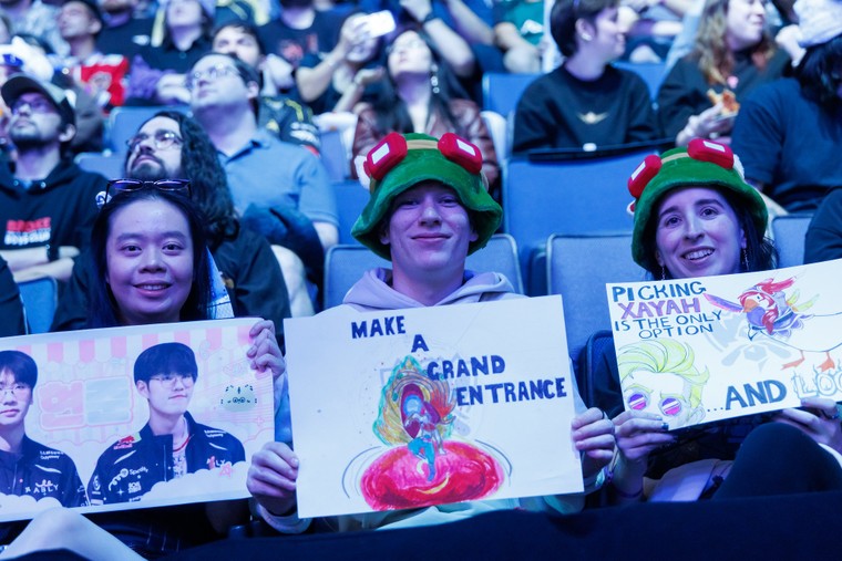 Vòng Swiss Chung kết thế giới Liên minh huyền thoại 2026: T1 và Invictus Gaming tiến vào Tứ kết ảnh 3