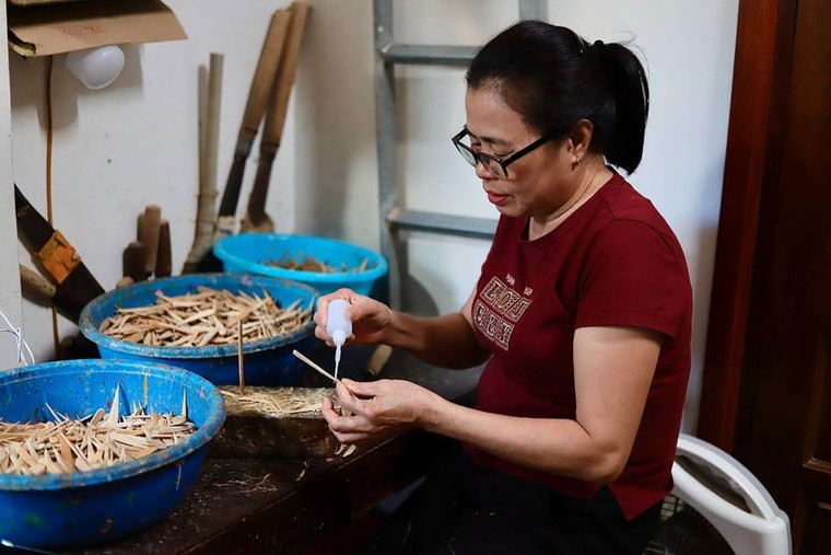 Tiếp nối nghề xưa, chắp cánh cho chuồn chuồn tre bay xa ảnh 1
