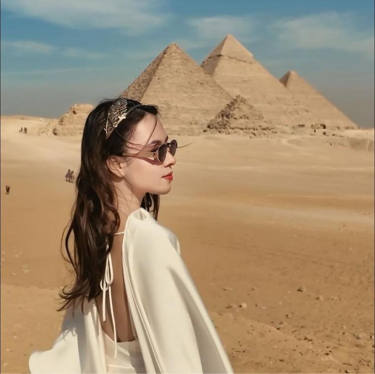 Nữ travel blogger Việt dũng cảm vượt biên giới đến Afghanistan dưới thời Taliban là ai? ảnh 1