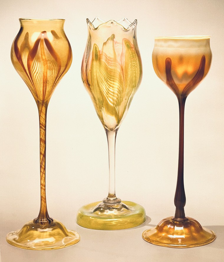 Sức hút từ những chiếc bình hình hoa của Tiffany Studios ảnh 2