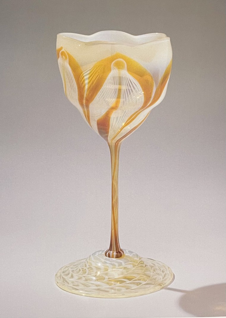 Sức hút từ những chiếc bình hình hoa của Tiffany Studios ảnh 3