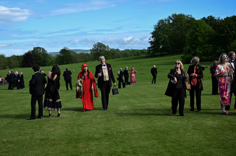 Hòa mình vào âm nhạc cùng đàn cừu tại Lễ hội Opera Glyndebourne ảnh 2