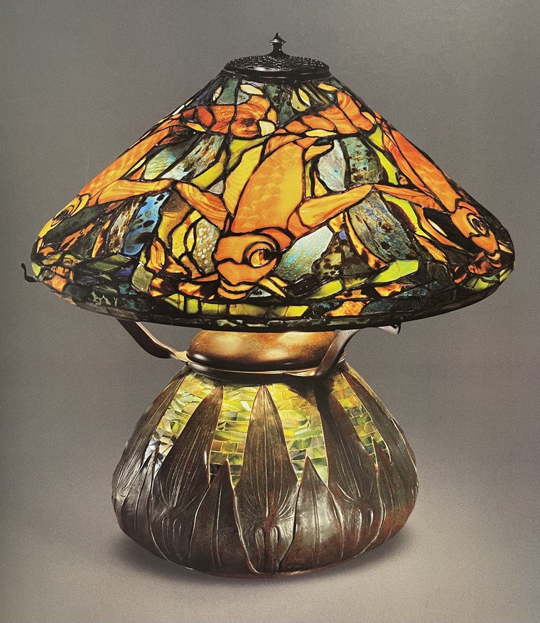 Đèn kính màu Tiffany với chủ đề đại dương mới lạ ảnh 1