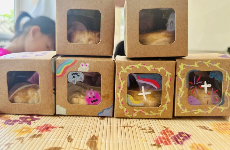 Vừa học làm bánh Trung thu, vừa hướng tới trẻ em vùng lũ ảnh 3