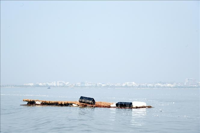 Quảng Ninh với chiến dịch "3 ngày làm sạch Vịnh Hạ Long" ảnh 1