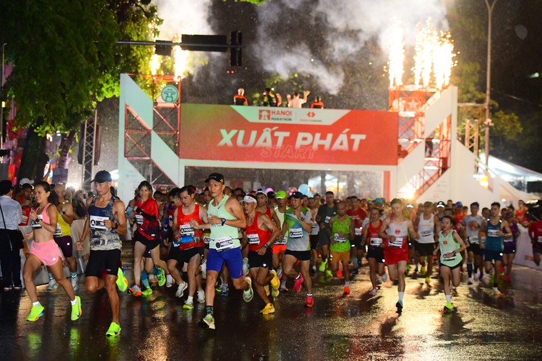 Giải Marathon quốc tế Hà Nội Techcombank mùa thứ 3: Hành trình của tinh thần thể thao kiên định, mạnh mẽ ảnh 4