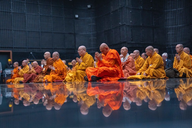 Đoàn lãnh đạo TW GHPGVN và Hoà thượng chủ tịch ICDV cùng đoàn đại biểu Vesak 2025 đến thăm và làm việc tại núi Bà Đen ảnh 1