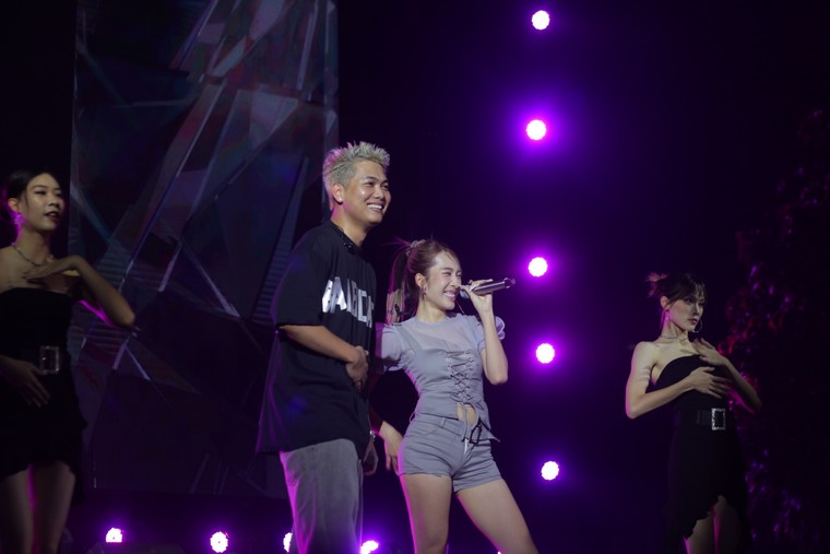 Bùng nổ dàn line-up “khủng” tại đêm nhạc hội NEU Concert 2024: FUNDORA ảnh 1