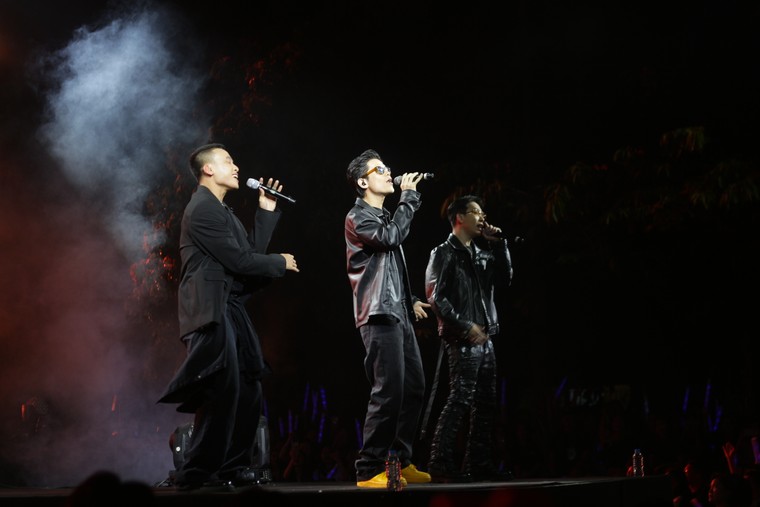 Bùng nổ dàn line-up “khủng” tại đêm nhạc hội NEU Concert 2024: FUNDORA ảnh 2