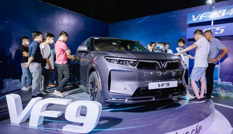 Khách hàng hưởng lợi kép khi VinFast bắt tay FGF thu cũ xe xăng, đổi mới ô tô điện ảnh 1