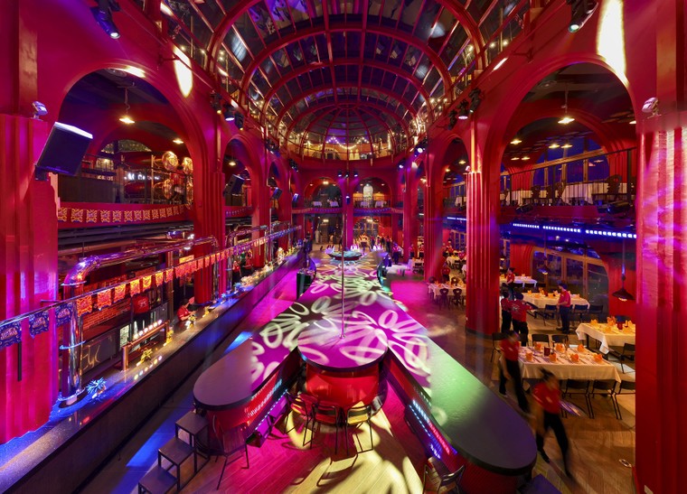 “Tôi đã đi qua 24 quốc gia, nhưng chưa có nhà hàng nào khác biệt như thế này” ảnh 3