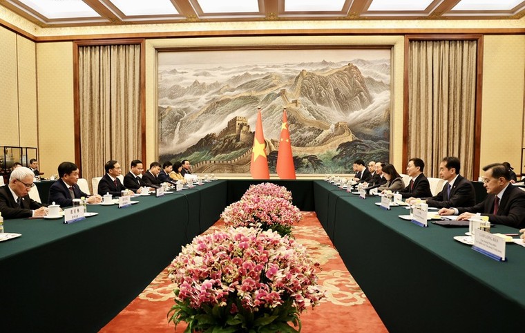 Phó Thủ tướng Bùi Thanh Sơn hội kiến Phó Chủ tịch Trung Quốc Hàn Chính ảnh 1