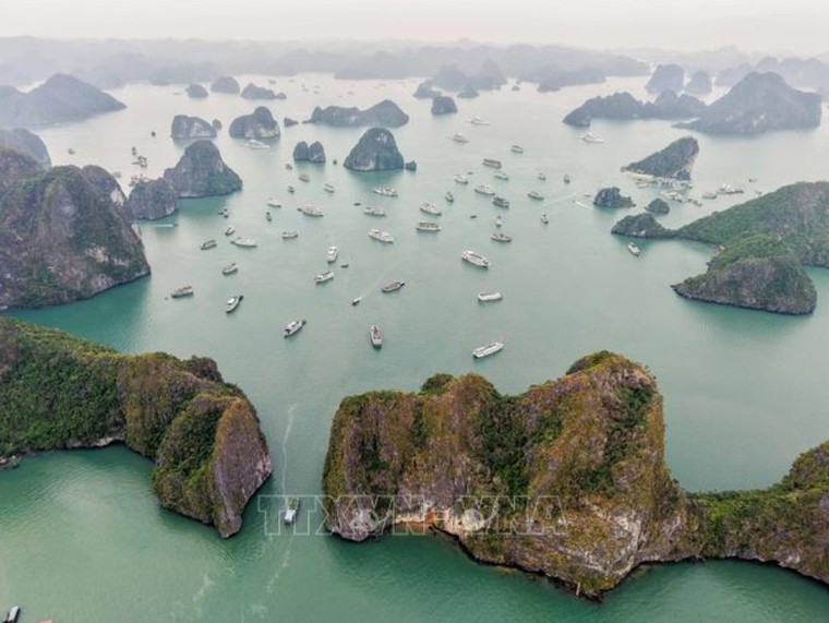 Chiêm ngưỡng Kỳ quan thiên nhiên thế giới Vịnh Hạ Long ảnh 2