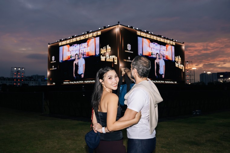 Dàn sao lần đầu trình diễn trên sân khấu LED lập phương lớn bậc nhất Việt Nam ảnh 1