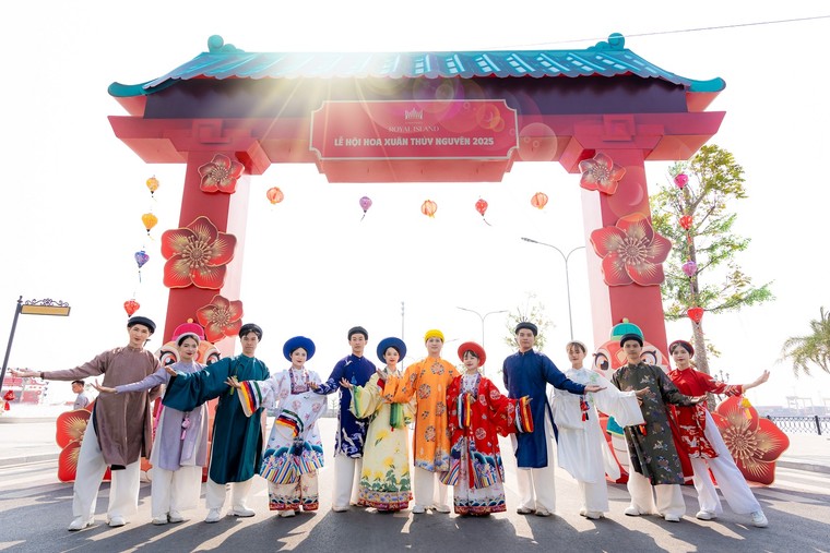 Ra quân năm mới, “vũ trụ Vin” đại thắng đón hơn 11 triệu lượt khách trong 6 ngày ảnh 3