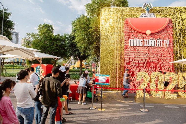 Ra quân năm mới, “vũ trụ Vin” đại thắng đón hơn 11 triệu lượt khách trong 6 ngày ảnh 4
