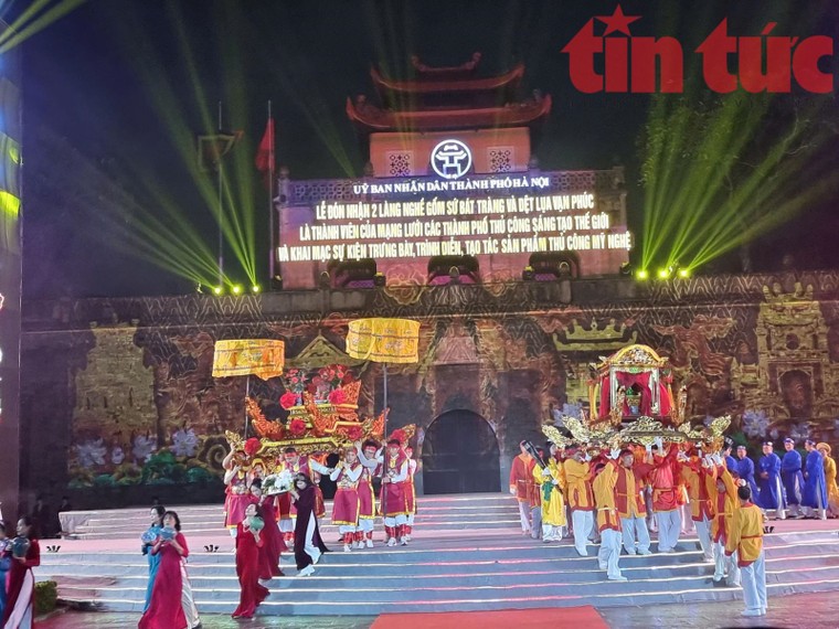 Trao chứng nhận 2 làng nghề Hà Nội gia nhập Mạng lưới sáng tạo thủ công thế giới ảnh 1