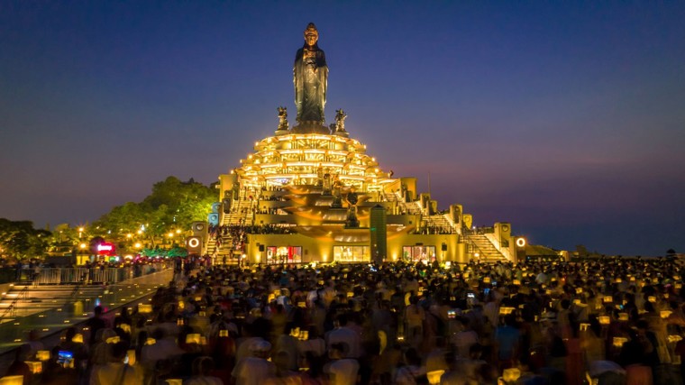 Núi Bà Đen đón cột mốc 2 triệu lượt khách đi cáp treo đúng ngày 8/3 ảnh 6