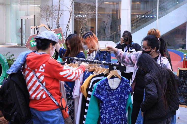 Lễ hội “Tắt đèn Bật ý tưởng” 2025: Thành công lan tỏa thông điệp “Tắt sống nhanh - Bật sống xanh” ảnh 1