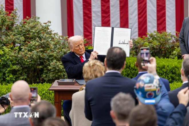 Nhiều nước ra tuyên bố cứng rắn với chính sách thuế của Mỹ ảnh 1