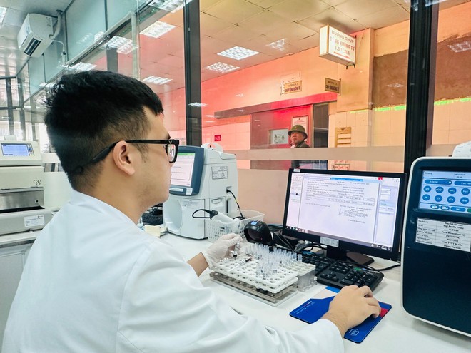 Các bệnh viện “ráo riết” hoàn thành triển khai bệnh án điện tử trong tháng 9 ảnh 1