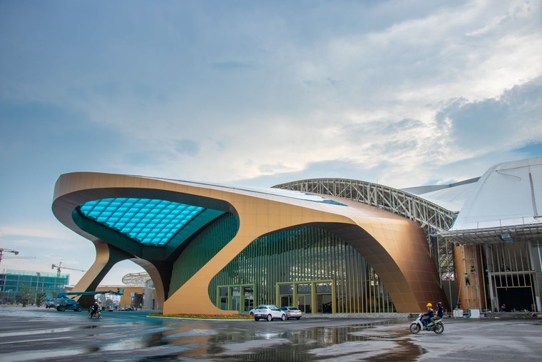 Choáng ngợp trước tốc độ thi công siêu kỷ lục thế giới của Trung tâm Triển lãm Quốc gia ảnh 11