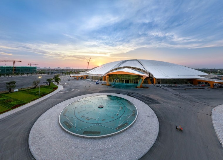 Choáng ngợp trước tốc độ thi công siêu kỷ lục thế giới của Trung tâm Triển lãm Quốc gia ảnh 13