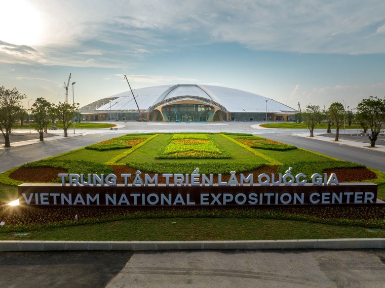 Choáng ngợp trước tốc độ thi công siêu kỷ lục thế giới của Trung tâm Triển lãm Quốc gia ảnh 1