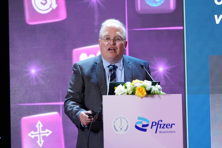 Các chuyên gia thảo luận về thực tiễn và tương lai của việc tiếp cận các liệu pháp sinh học trong điều trị ung thư vú ảnh 1