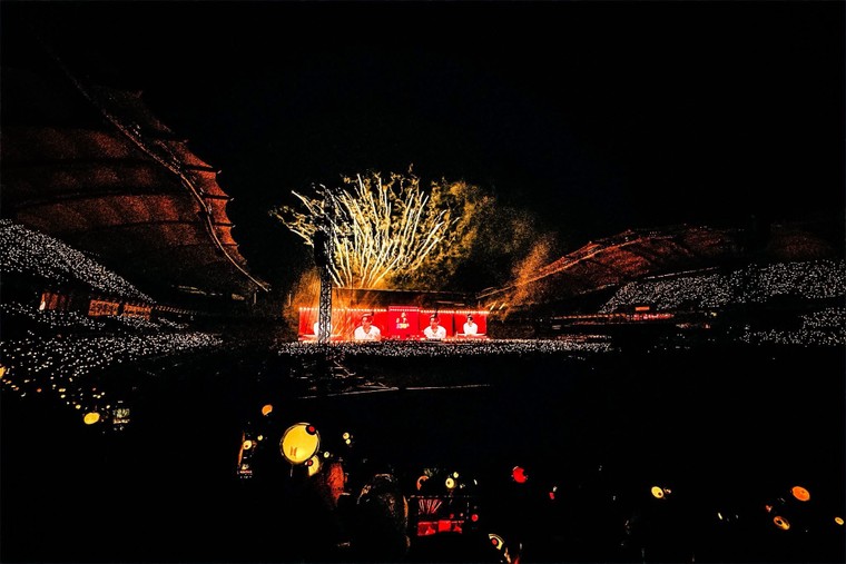 j-hope (BTS) khép lại tour diễn solo với hơn 524.000 khán giả ảnh 1