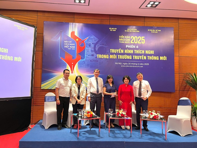 Truyền hình trong môi trường truyền thông mới: Lắng nghe, đổi mới và giữ mình ảnh 1