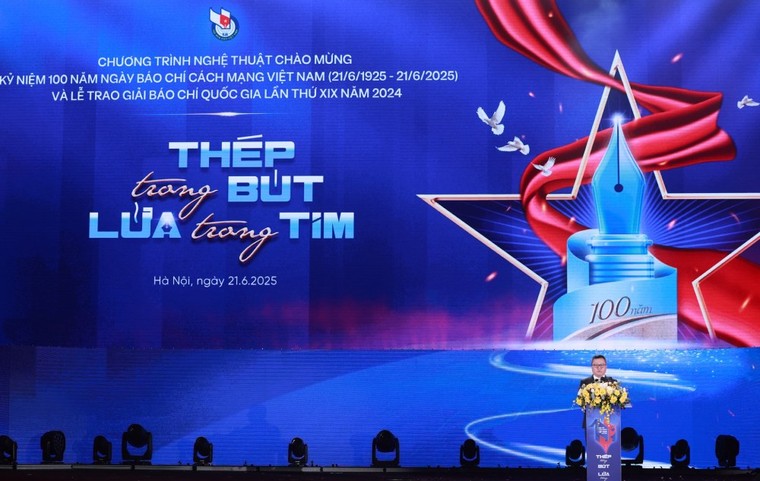Lễ trao Giải Báo chí Quốc gia lần thứ XIX: Vinh danh ngòi bút vì Tổ quốc, vì nhân dân ảnh 3