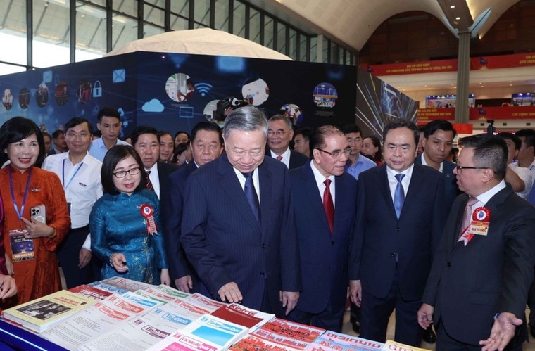 Tổng Bí thư dự Lễ kỷ niệm 100 năm Ngày Báo chí cách mạng Việt Nam ảnh 2