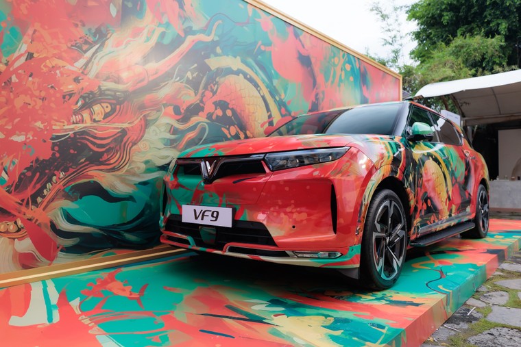 Chuyện chưa kể phía sau những “tác phẩm nghệ thuật di chuyển” trên VinFast VF 9 ảnh 3