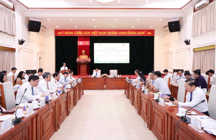 Ký kết phối hợp công tác giữa Ban Tuyên giáo, Dân vận Trung ương và Bộ Giáo dục và Đào tạo giai đoạn 2025-2030 ảnh 1