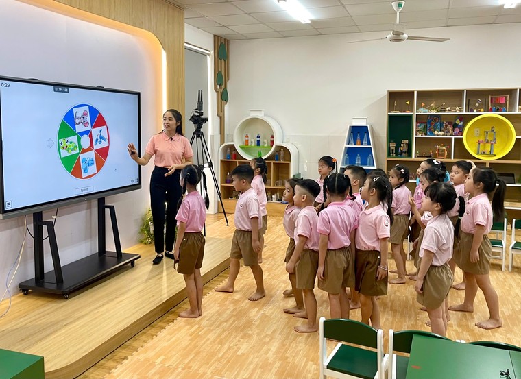 Công nghệ là người thầy thứ hai ảnh 2