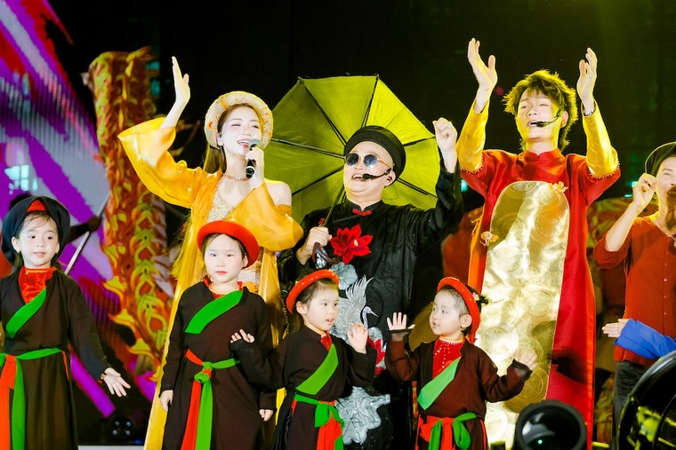 “V-Concert Rạng rỡ Việt Nam”: “Đêm huyền thoại” kích hoạt thành phố Expo đầu tiên tại Việt Nam ảnh 3