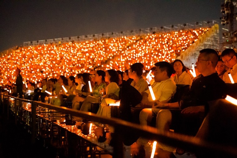 “V-Concert Rạng rỡ Việt Nam”: “Đêm huyền thoại” kích hoạt thành phố Expo đầu tiên tại Việt Nam ảnh 8