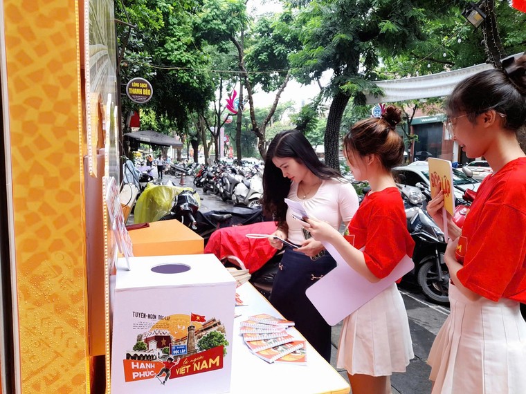 Photobooth SHB: Không gian sống ảo “cháy máy” dịp lễ 2/9 ảnh 3