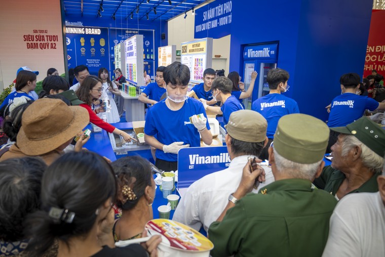Không gian trưng bày và trải nghiệm của Vinamilk hút khách tại Triển lãm thành tựu đất nước 80 năm ảnh 4