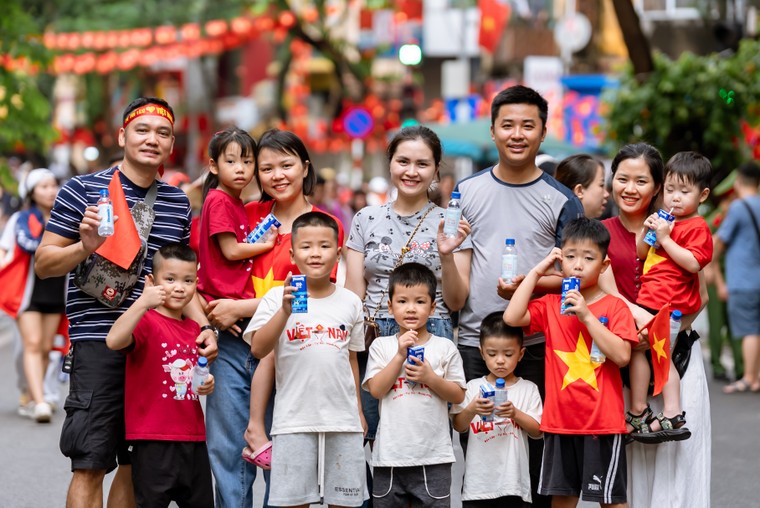 Vinamilk hòa nhịp cùng triệu trái tim mừng 80 năm Quốc khánh ảnh 1