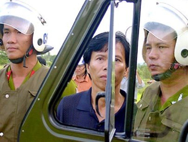 Đại ca giang hồ bệnh hoạn cướp vợ đệ tử làm 'trò chơi tình dục' ảnh 3