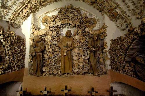 Khám phá những bảo tàng có '1-0-2' khiến người xem phải khiếp sợ ảnh 11