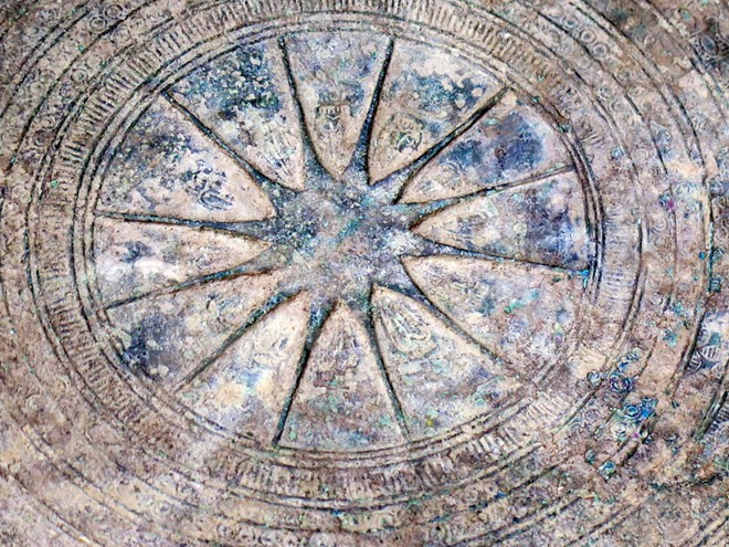 Phát hiện trống đồng cổ khi đi làm nương ảnh 2