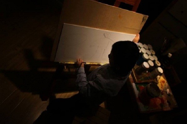 Chị dâu ngất xỉu khi bước vào phòng em chồng ảnh 1