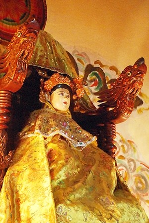 Kỳ 1: Huyền thoại về bà tổ "hàng hiệu" thời trang Việt Nam ảnh 1