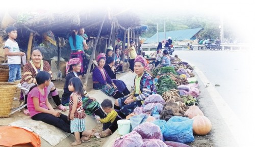 Kỳ quặc ăn Tết bằng...lá ngón ảnh 2